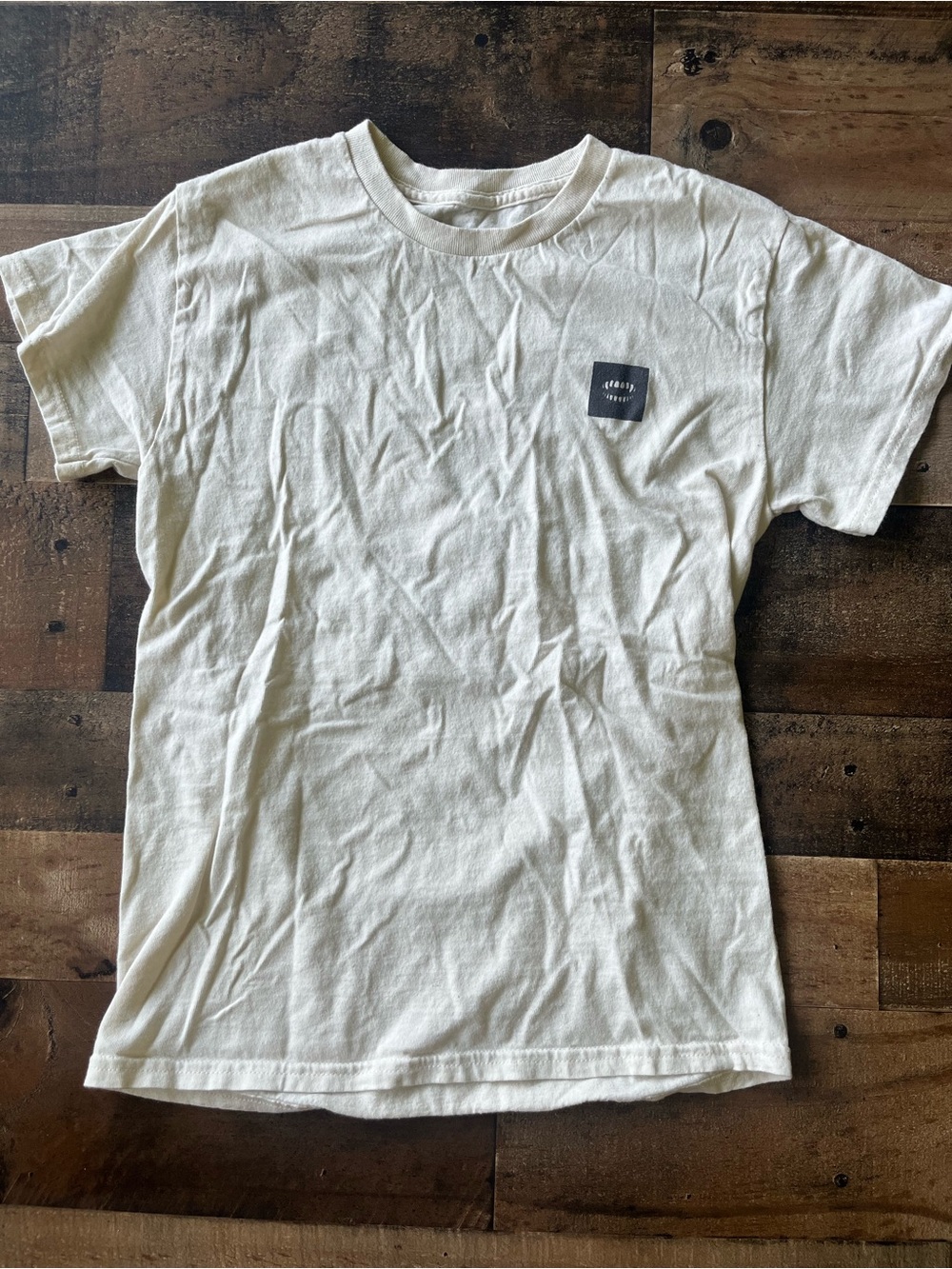 Chomp Men's Cream Short-Sleeve Crewneck T-Shirt | S